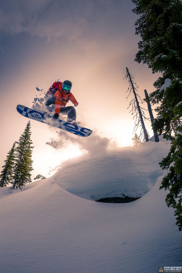 Top 5 Snowboarding Resorts in the US